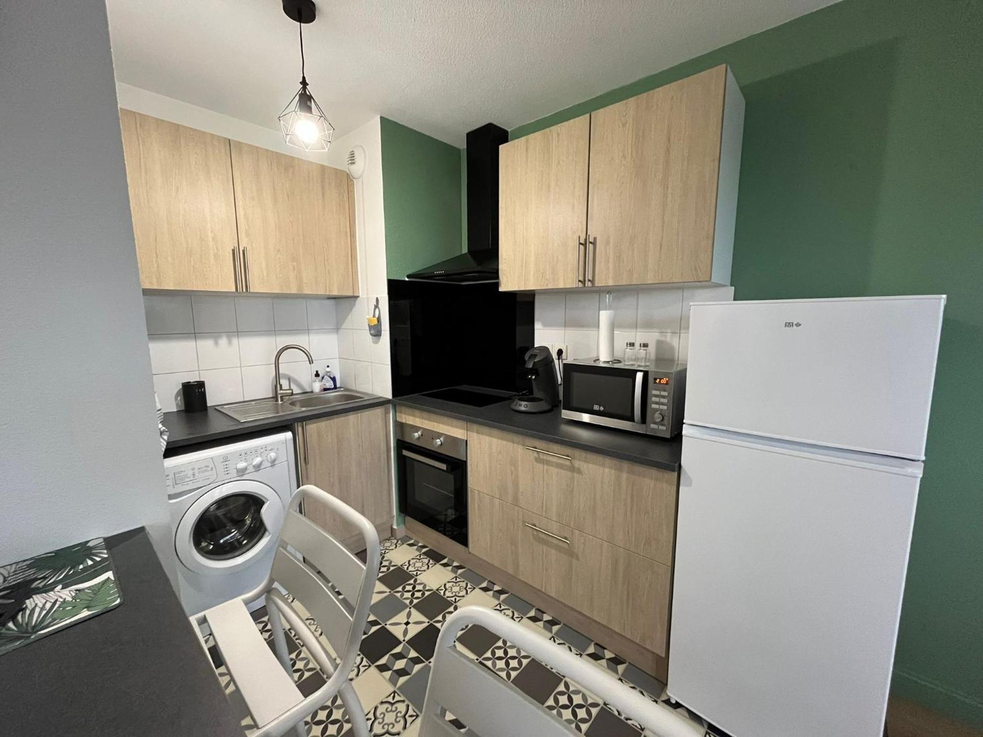 Appartement Avec Jardin A Rochefort المظهر الخارجي الصورة
